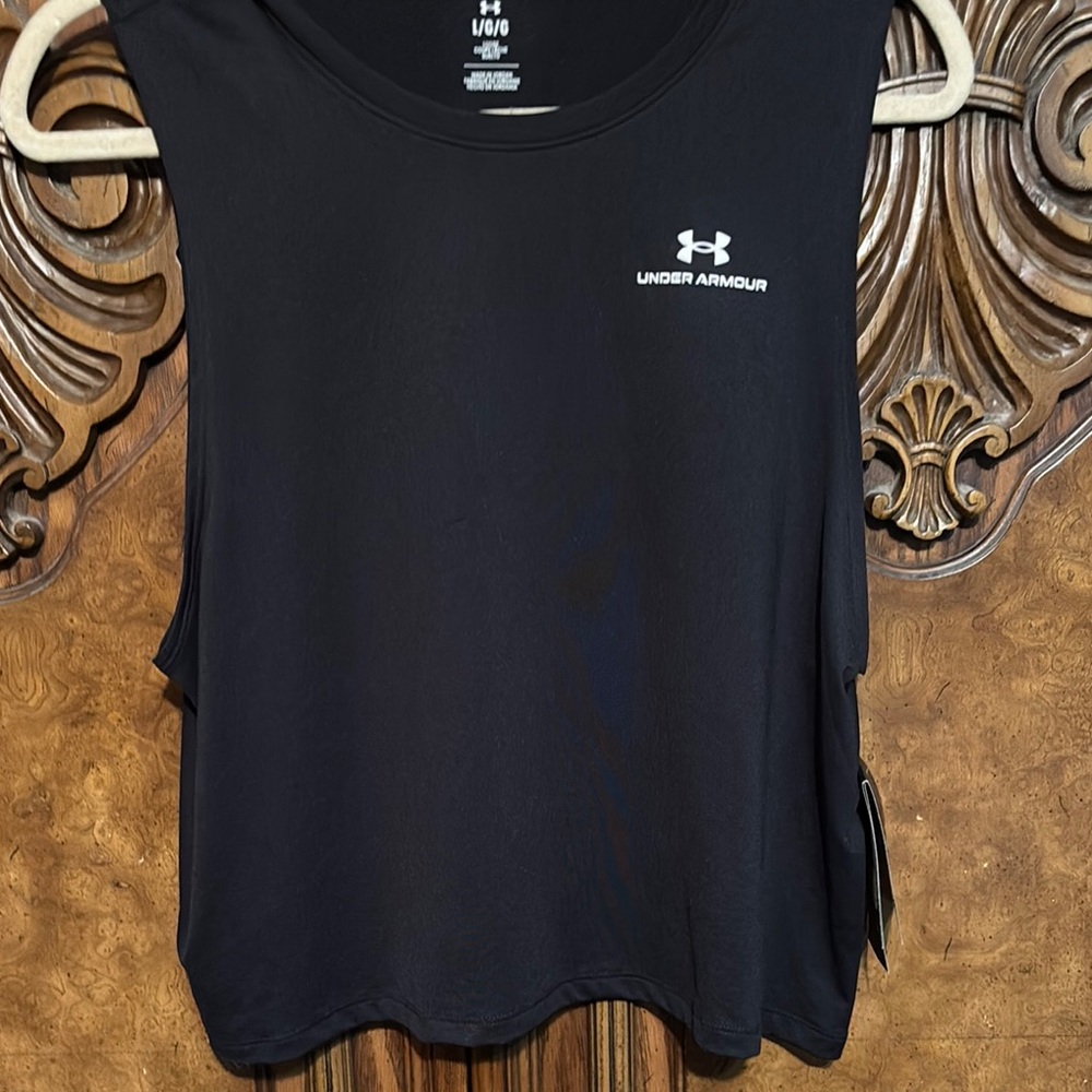 Under Armour Black Muscle Tee Sleeveless Crop ZC